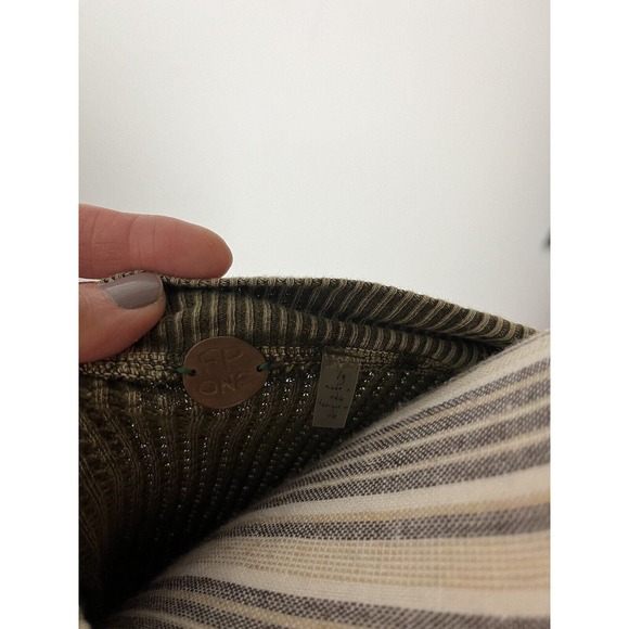 Free People Sz Large Distressed Pullover Top w-tie side closure Boho/Hippi Green - Picture 11 of 12